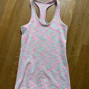 Iviva tank top, fits like lulu size 4